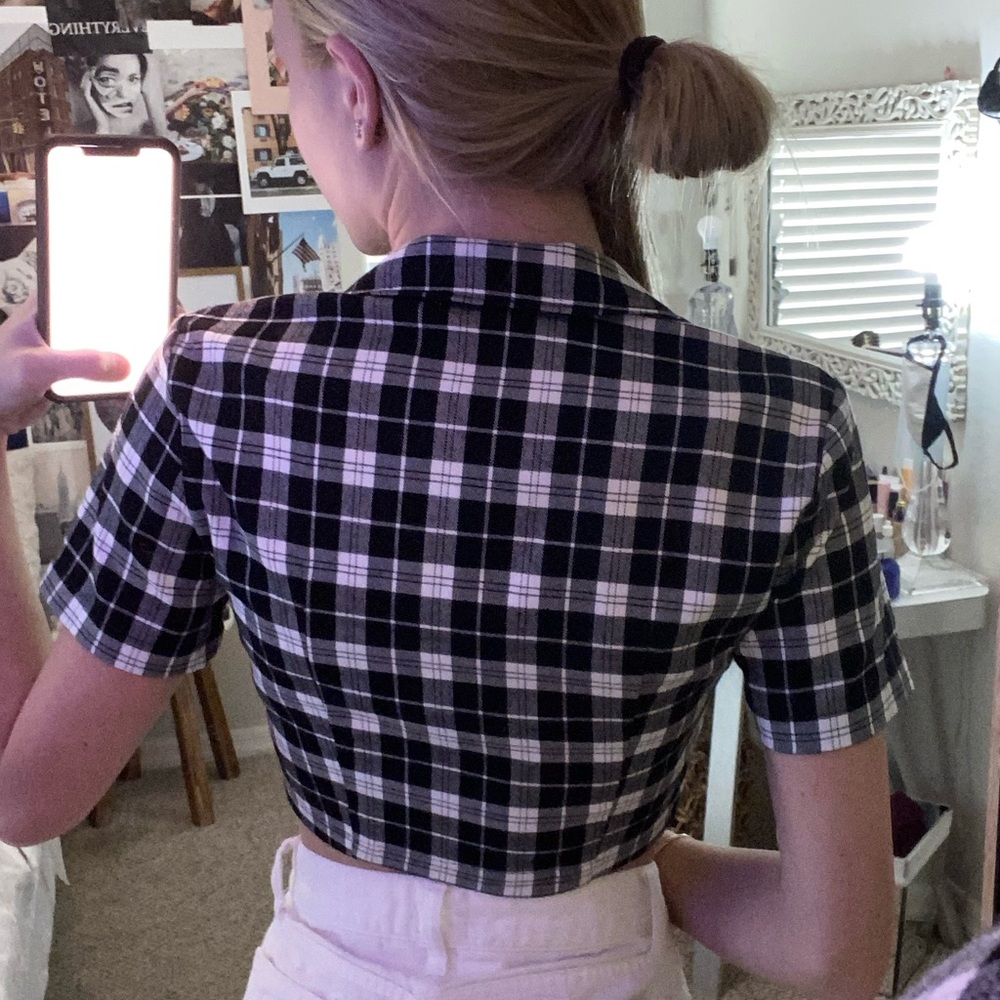 Cropped Button Up - Picture 3 of 3